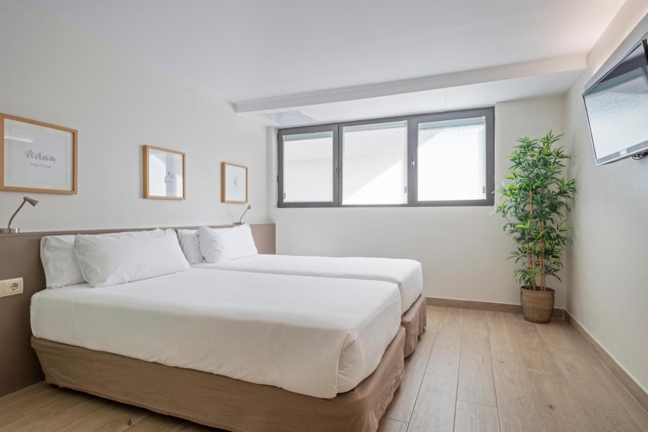 ברצלונה Aparthotel Bcn Montjuic מראה חיצוני תמונה